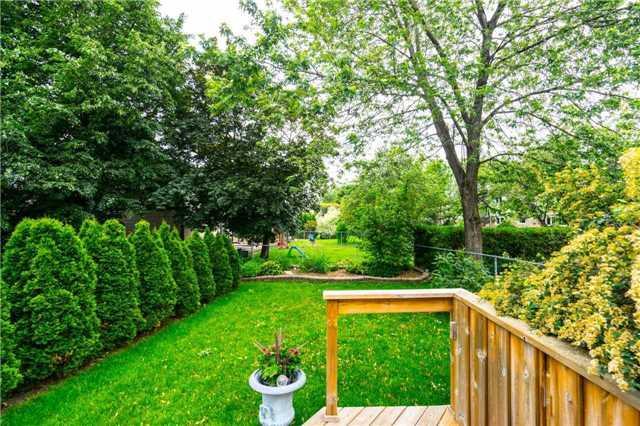 62 La Peer Blvd, House semidetached with 3 bedrooms, 2 bathrooms and 1 parking in Toronto ON | Image 14