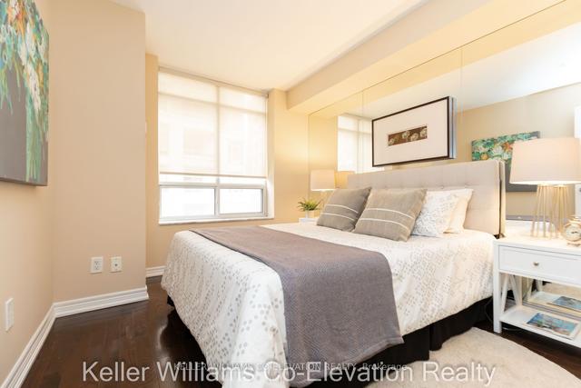 302 - 60 St Clair Ave W, Condo with 2 bedrooms, 1 bathrooms and 1 parking in Toronto ON | Image 15