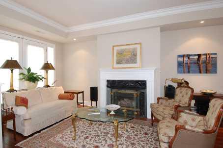 th 20 - 2111 Lake Shore Blvd W, Townhouse with 3 bedrooms, 4 bathrooms and 3 parking in Toronto ON | Image 2