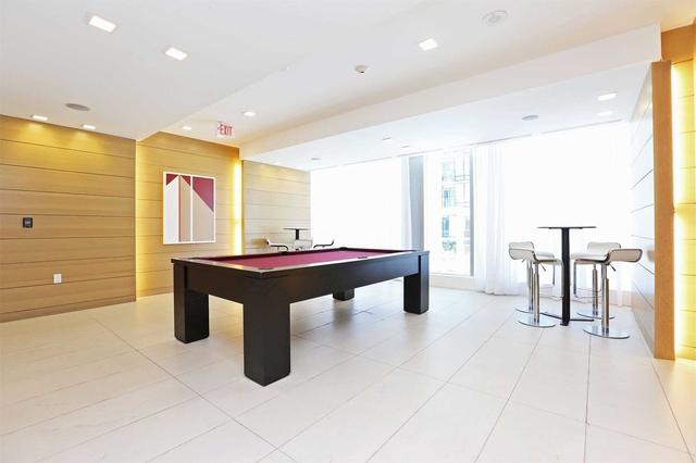 319 - 29 Queens Quay E, Condo with 1 bedrooms, 2 bathrooms and 1 parking in Toronto ON | Image 7