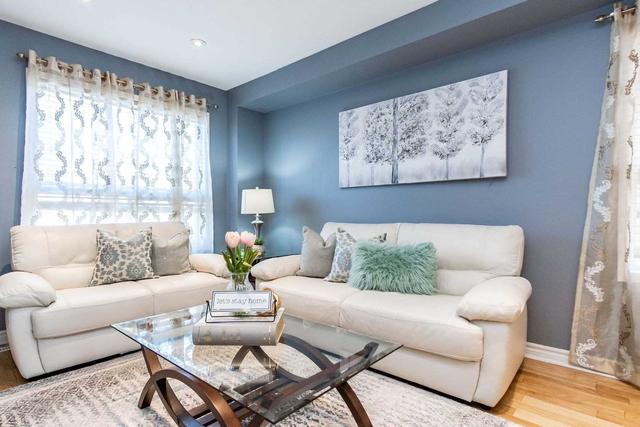 28 Secord Cres, House semidetached with 3 bedrooms, 3 bathrooms and 4 parking in Brampton ON | Image 7