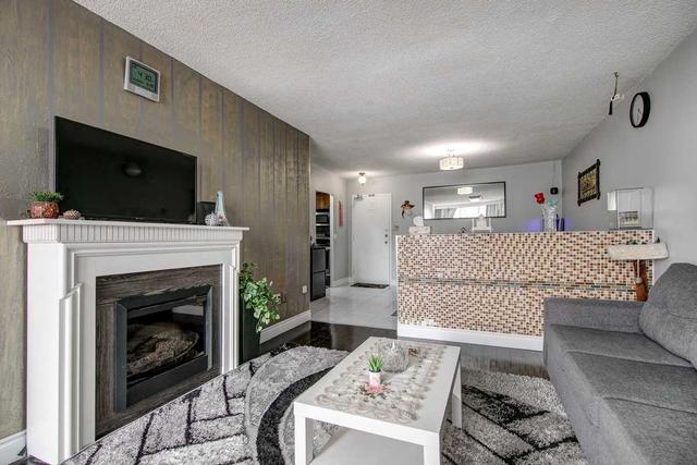 1810 - 340 Dixon Rd, Condo with 3 bedrooms, 2 bathrooms and 1 parking in Toronto ON | Image 19