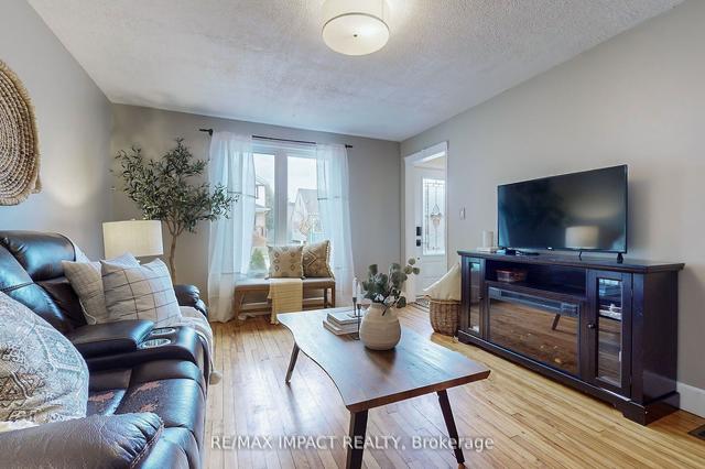 219 Mitchell Ave, House detached with 3 bedrooms, 1 bathrooms and 3 parking in Oshawa ON | Image 20