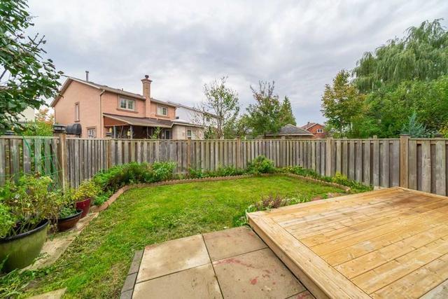 601 Galloway Cres, House detached with 3 bedrooms, 4 bathrooms and 4 parking in Mississauga ON | Image 17