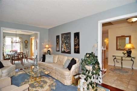 834 Lindsay Blvd, House detached with 4 bedrooms, 4 bathrooms and 4 parking in Oshawa ON | Image 9