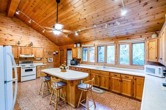 180 Lake Rd, House detached with 4 bedrooms, 2 bathrooms and 12 parking in Georgian Bay ON | Image 37