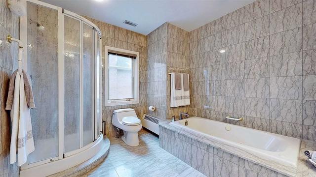 252 Yonge Blvd, House detached with 4 bedrooms, 4 bathrooms and 4 parking in Toronto ON | Image 13