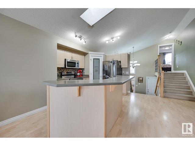 15407 47 St Nw, House detached with 5 bedrooms, 3 bathrooms and null parking in Edmonton AB | Image 6