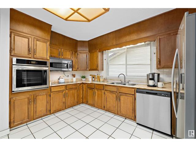 3205 104a St Nw, House detached with 3 bedrooms, 2 bathrooms and null parking in Edmonton AB | Image 13