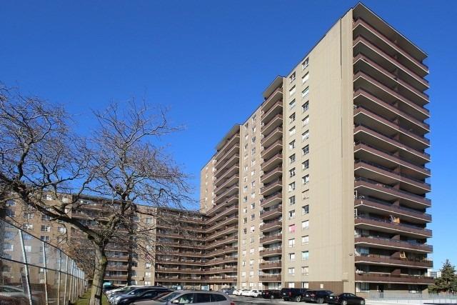 402 - 180 Markham Rd S, Condo with 3 bedrooms, 2 bathrooms and 1 parking in Toronto ON | Image 10