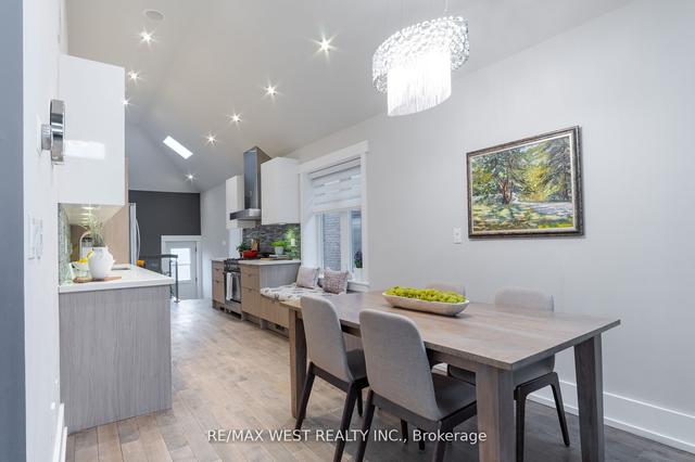 139 Springdale Blvd, House detached with 2 bedrooms, 3 bathrooms and 2 parking in Toronto ON | Image 27