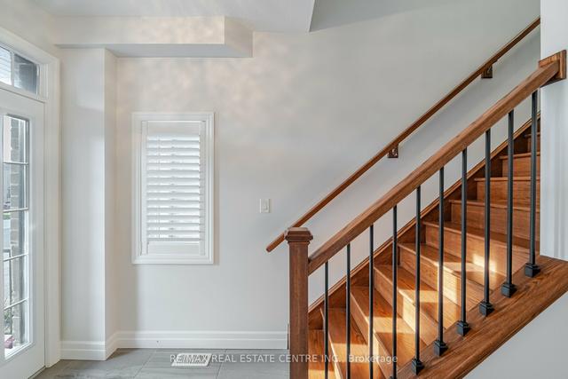 160 Hollybrook Tr, House detached with 3 bedrooms, 3 bathrooms and 2 parking in Kitchener ON | Image 11