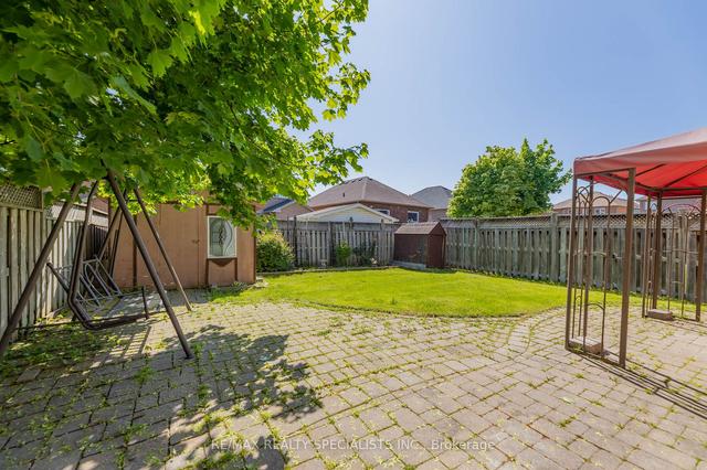49 Baybrook Rd, House detached with 3 bedrooms, 3 bathrooms and 6 parking in Brampton ON | Image 26