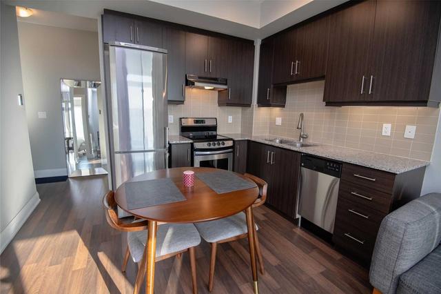 1008 - 68 Canterbury Pl, Condo with 1 bedrooms, 1 bathrooms and 1 parking in Toronto ON | Image 14