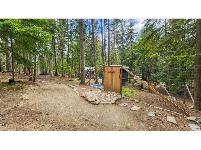 5745 Longbeach Road, House detached with 0 bedrooms, 0 bathrooms and 6 parking in Central Kootenay E BC | Image 29