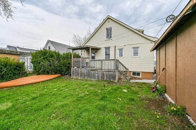 15 Parkdale Ave S, House other with 3 bedrooms, 3 bathrooms and 2 parking in Hamilton ON | Image 31