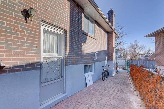 9 Andes Rd, House semidetached with 3 bedrooms, 3 bathrooms and 3 parking in Toronto ON | Image 22