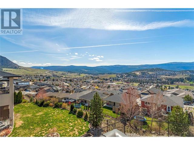 1376 Mine Hill Drive, House detached with 4 bedrooms, 3 bathrooms and 2 parking in Kelowna BC | Image 3
