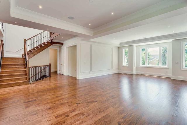 19 Ashgrove Pl, House detached with 5 bedrooms, 7 bathrooms and 6 parking in Toronto ON | Image 35