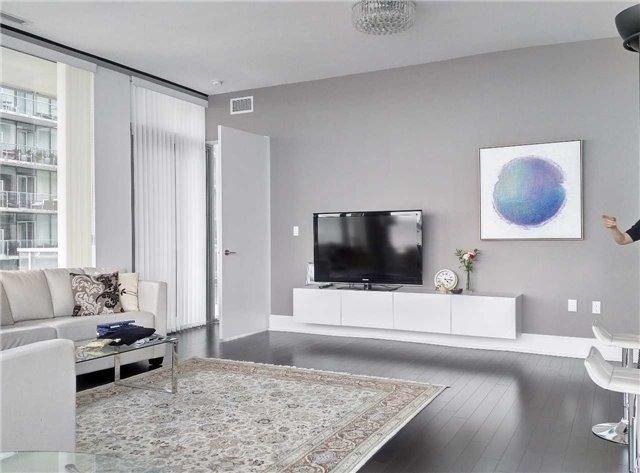 623 - 39 Queens Quay E, Condo with 2 bedrooms, 2 bathrooms and 1 parking in Toronto ON | Image 4