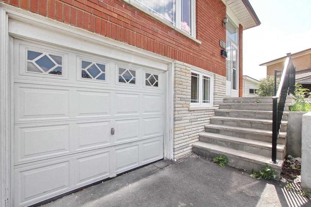 7056 Darcel Ave, House semidetached with 3 bedrooms, 2 bathrooms and 4 parking in Mississauga ON | Image 32