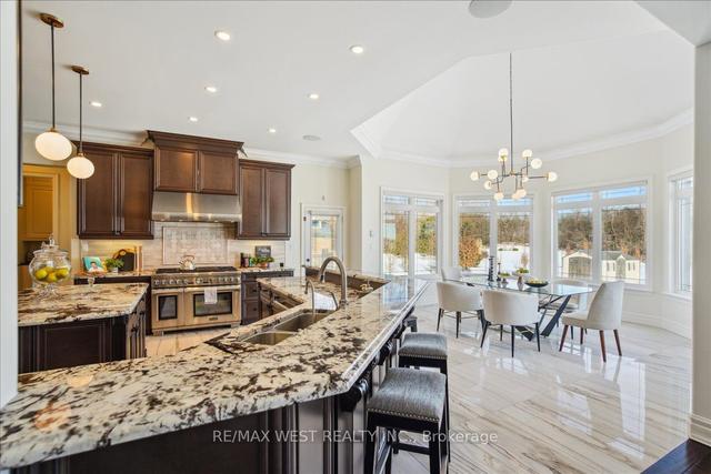 15 Monterey Crt, House detached with 5 bedrooms, 7 bathrooms and 14 parking in Whitby ON | Image 40
