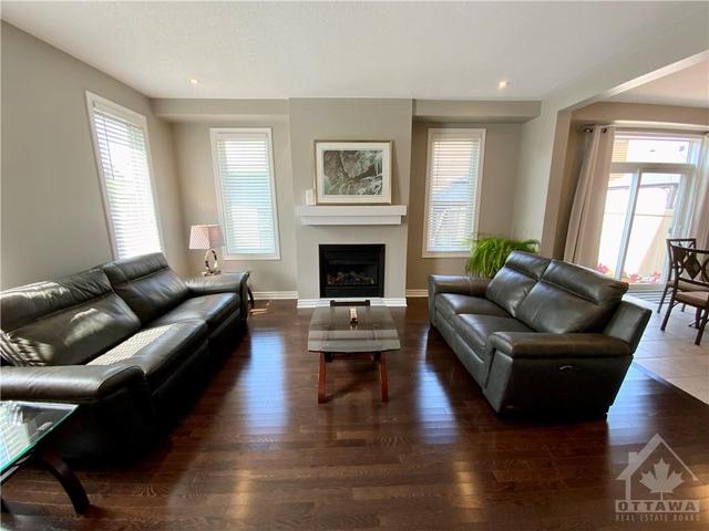 344 Hepatica Way, House detached with 4 bedrooms, 4 bathrooms and 4 parking in Ottawa ON | Image 6
