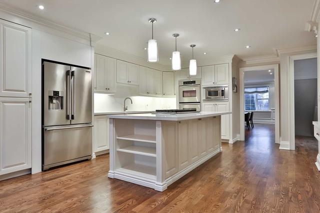 181 Ridley Blvd, House detached with 5 bedrooms, 5 bathrooms and 6 parking in Toronto ON | Image 9
