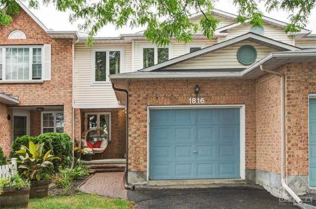 1816 Hialeah Drive, Townhouse with 3 bedrooms, 2 bathrooms and 3 parking in Ottawa ON | Image 1