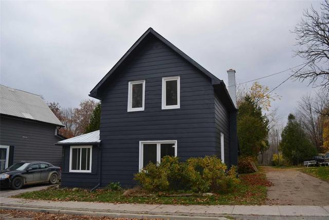 208 Gordon St, House detached with 3 bedrooms, 3 bathrooms and 2 parking in Shelburne ON | Image 2