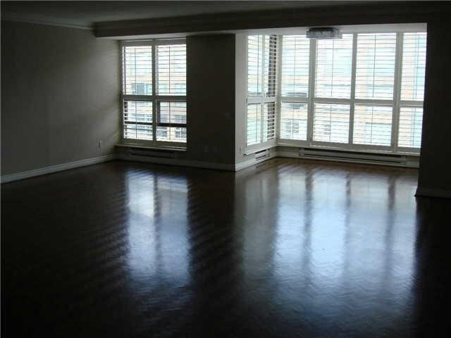 602 - 4 Lowther Ave, Condo with 2 bedrooms, 3 bathrooms and 2 parking in Toronto ON | Image 12