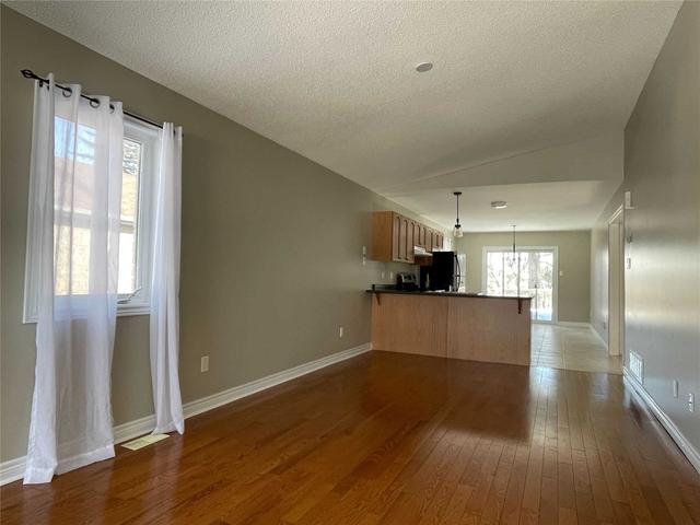 main - 23 Loon Ave, House detached with 3 bedrooms, 1 bathrooms and 2 parking in Barrie ON | Image 5
