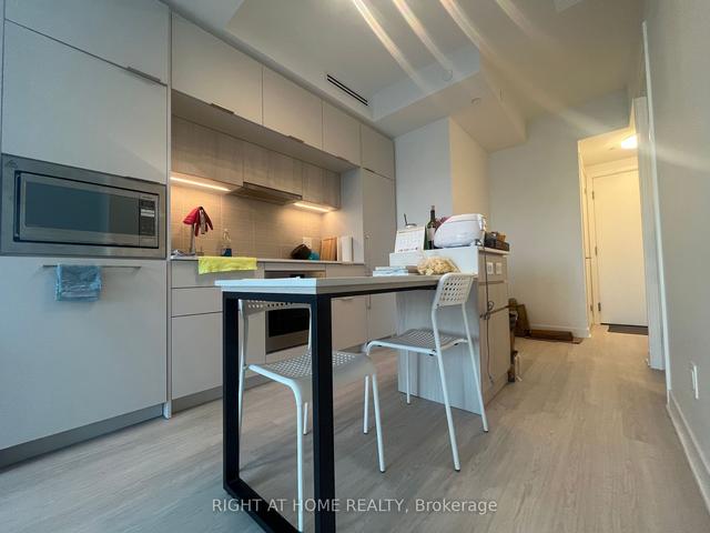 404 - 185 Alberta Ave, Condo with 2 bedrooms, 2 bathrooms and 0 parking in Toronto ON | Image 6