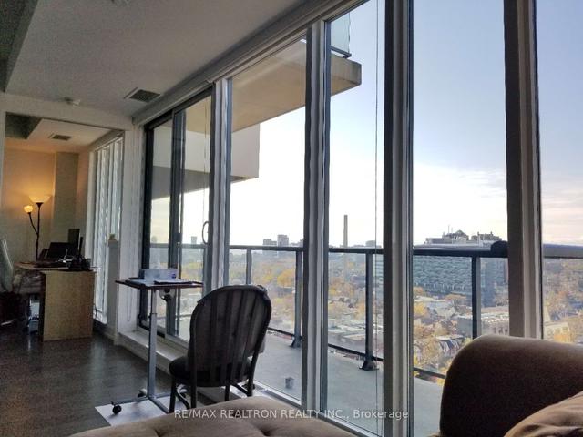 1707 - 297 College St, Condo with 1 bedrooms, 1 bathrooms and 0 parking in Toronto ON | Image 5