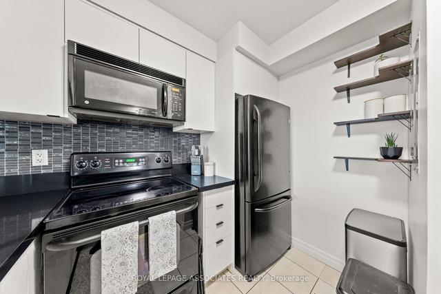 1201 - 185 Legion Rd N, Condo with 1 bedrooms, 1 bathrooms and 1 parking in Toronto ON | Image 26