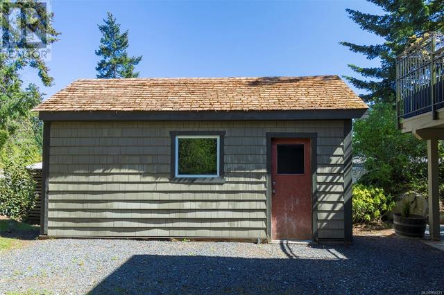 2324 Tryon Rd, House detached with 3 bedrooms, 3 bathrooms and 2 parking in North Saanich BC | Image 55