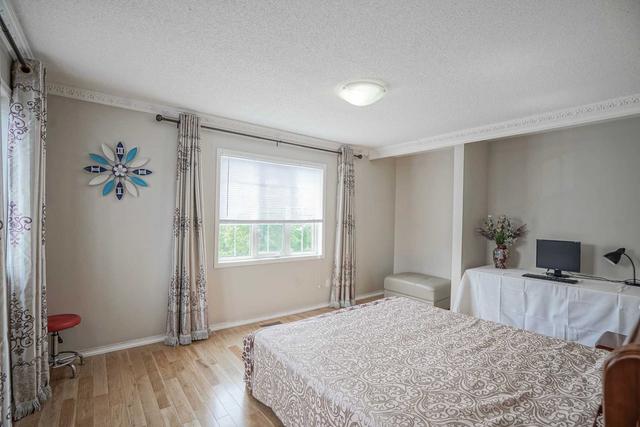 103 Hibbard Dr, House detached with 5 bedrooms, 3 bathrooms and 6 parking in Ajax ON | Image 25