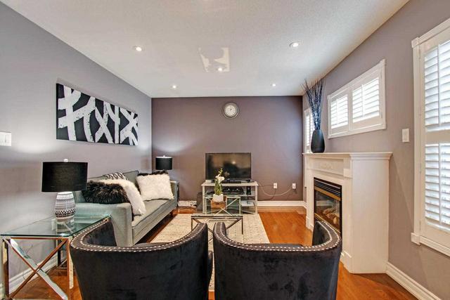 127 Watford St, House detached with 4 bedrooms, 3 bathrooms and 4 parking in Whitby ON | Image 6