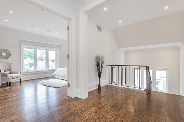 181 Parkview Ave, House detached with 4 bedrooms, 5 bathrooms and 4 parking in Toronto ON | Image 10