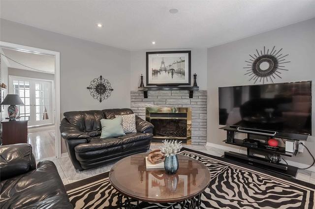 1168 Lansdown Dr, House detached with 4 bedrooms, 3 bathrooms and 4 parking in Oakville ON | Image 18