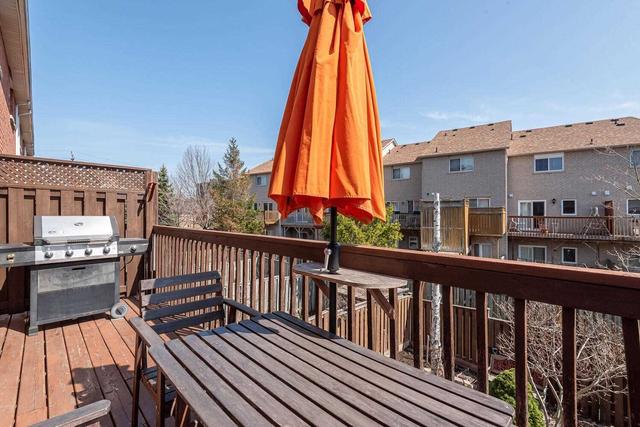 40 Springside Way, Townhouse with 3 bedrooms, 3 bathrooms and 2 parking in Toronto ON | Image 11