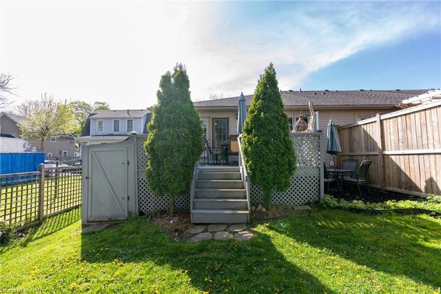 3907 Front Street, House attached with 5 bedrooms, 2 bathrooms and 4 parking in Niagara Falls ON | Image 2