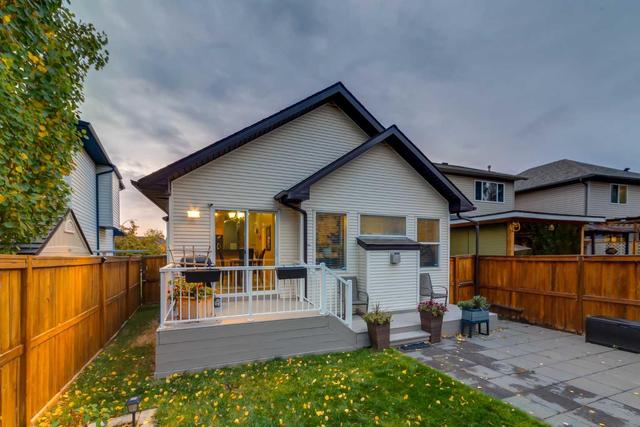 1960 New Brighton Drive Se, House detached with 4 bedrooms, 2 bathrooms and 4 parking in Calgary AB | Image 35