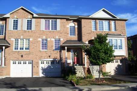 98 - 2 Claybrick Crt, Townhouse with 3 bedrooms, 2 bathrooms and 2 parking in Brampton ON | Image 1