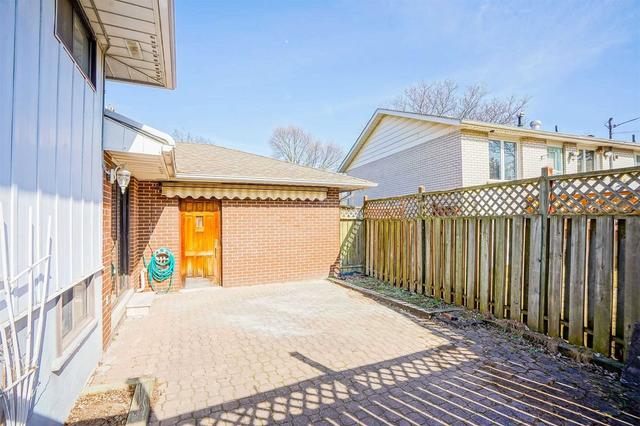 15 Southdale Dr, House detached with 4 bedrooms, 3 bathrooms and 8 parking in Markham ON | Image 35