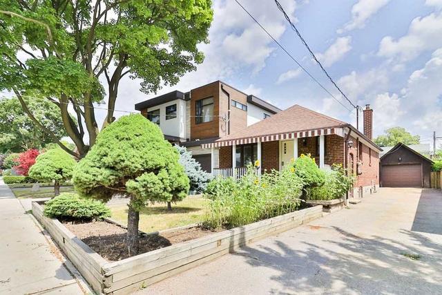 main - 43 Bertram St, House detached with 2 bedrooms, 1 bathrooms and 1 parking in Toronto ON | Image 9