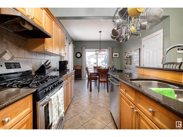 660 Crimson Dr, House detached with 3 bedrooms, 3 bathrooms and 6 parking in Edmonton AB | Image 15