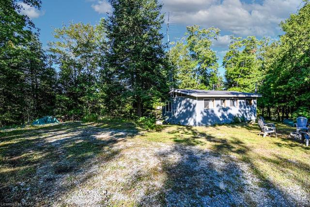 14 Fire Route 94c, House detached with 2 bedrooms, 1 bathrooms and 4 parking in Trent Lakes ON | Image 4