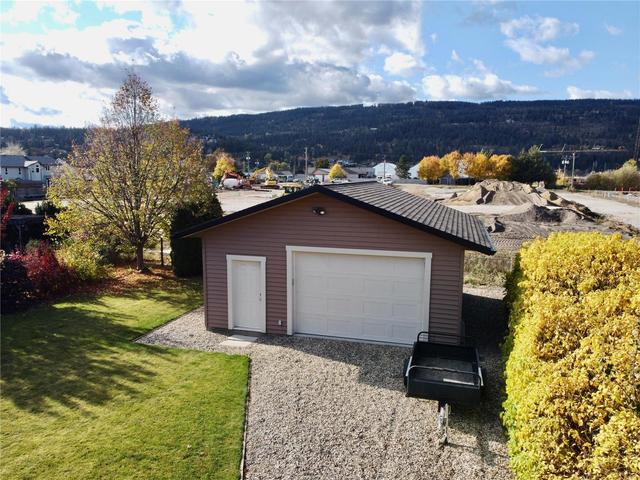 2106 Heitman Street, House detached with 4 bedrooms, 3 bathrooms and 4 parking in Enderby BC | Image 22