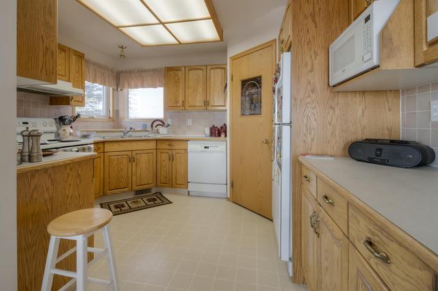 100083 Range Road 223, House detached with 3 bedrooms, 2 bathrooms and null parking in Lethbridge County AB | Image 11